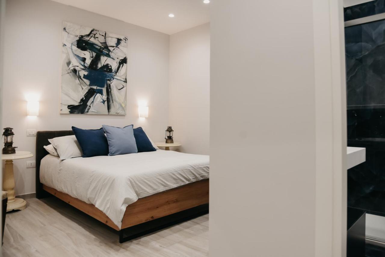 Terra Mia Suite - Chi Tene' O Mare Napoli Eksteriør billede